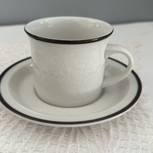 Royal Doulton Lambeth Stoneware Ting England Cup & Saucer 2 sets L.S. 1012 - Picture 4 of 10